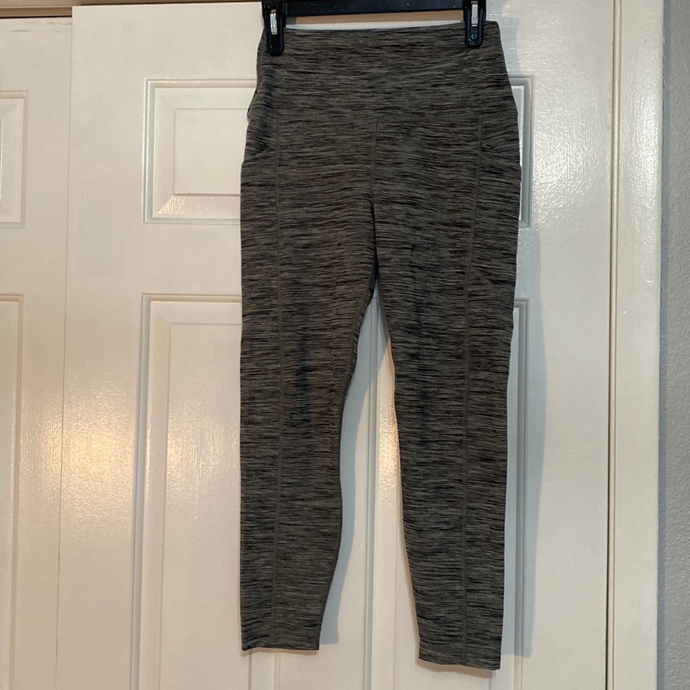 Grey/ black leggings with pockets. Large